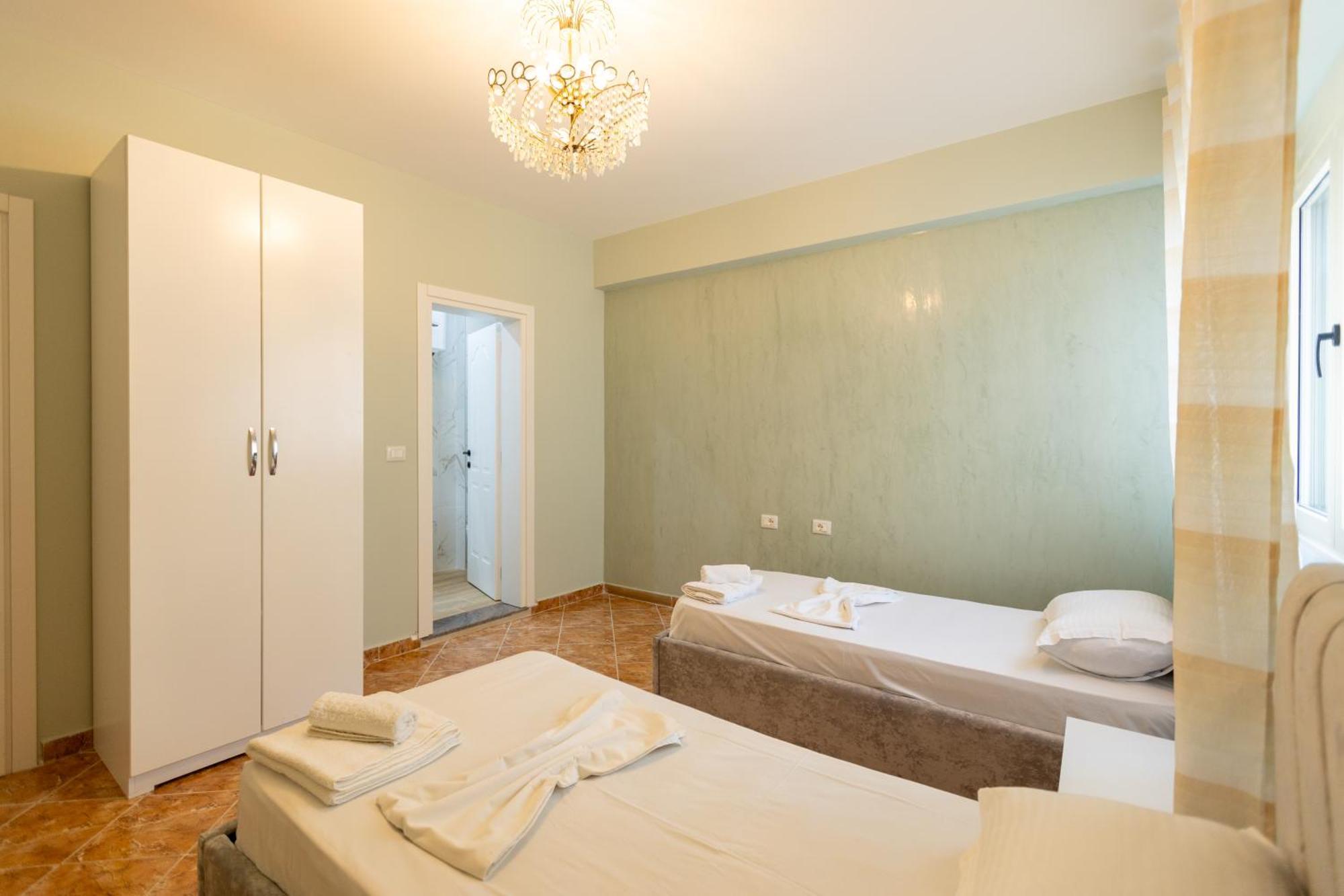 Azure Bliss Seaview Vlore-kean Leilighet